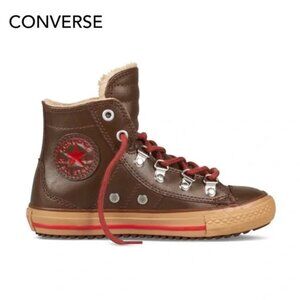 Converse Chuck Taylor All Star Winter Leather Boots - Size 5 Junior / 7 Women